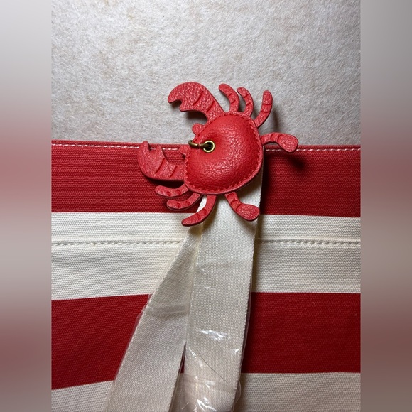 Sonoma Goods Danson Canvas Tote Red Cream Summer Bag Crab Charm NWT - Picture 2 of 10